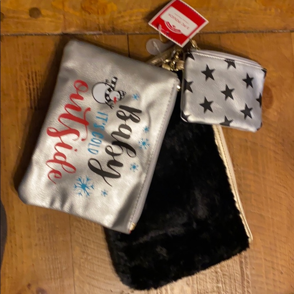 “Baby it’s cold outside” three piece pouch NWT